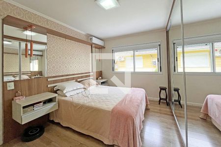 Suíte de casa de condomínio à venda com 4 quartos, 215m² em Teresópolis, Porto Alegre