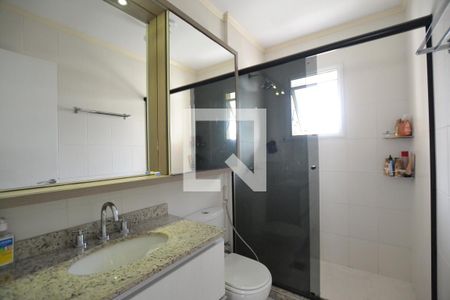  Banheiro da Suite de casa de condomínio à venda com 4 quartos, 215m² em Teresópolis, Porto Alegre