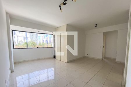 Sala de apartamento à venda com 2 quartos, 75m² em Belvedere, Belo Horizonte