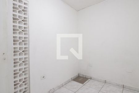 Quarto 1 de casa para alugar com 2 quartos, 40m² em Parque Cisper, São Paulo