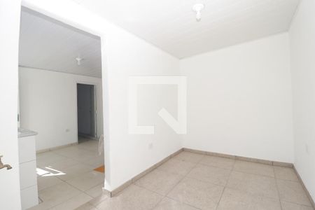 Sala de casa para alugar com 2 quartos, 55m² em Parque Peruche, São Paulo