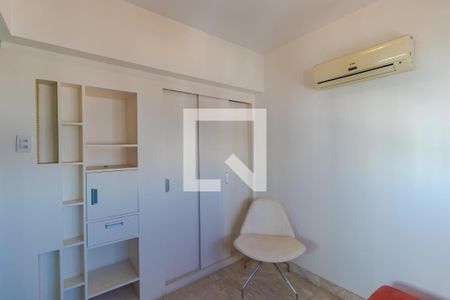 Quarto 02 de apartamento à venda com 3 quartos, 130m² em Cambuí, Campinas