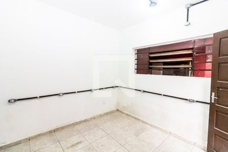 Quarto 2 de casa para alugar com 1 quarto, 65m² em Jardim Ester, São Paulo