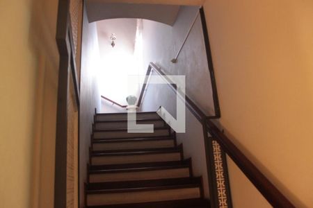 Escada de casa à venda com 4 quartos, 255m² em Jardim Chapadão, Campinas