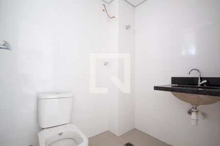 Banheiro de apartamento à venda com 1 quarto, 53m² em Km 18, Osasco