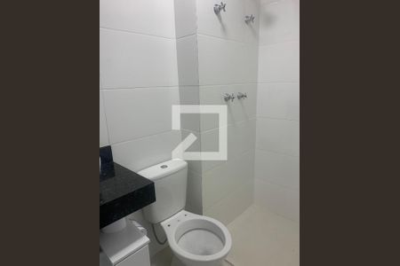 Banheiro de apartamento à venda com 2 quartos, 65m² em Vila Milton, Guarulhos