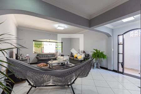 Sala de casa para alugar com 3 quartos, 198m² em Vila Bela Vista, Santo André