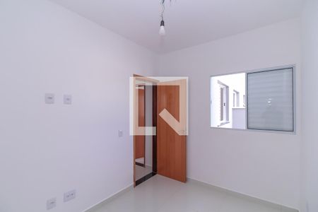Quarto 1 de apartamento para alugar com 2 quartos, 37m² em São Lucas, São Paulo