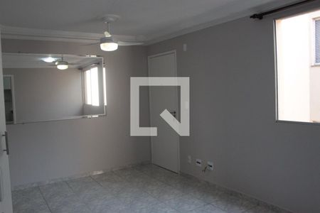 Sala de apartamento para alugar com 2 quartos, 43m² em Vila Industrial, Campinas