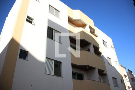 Apartamento para alugar com 62m², 2 quartos e 2 vagasFachada