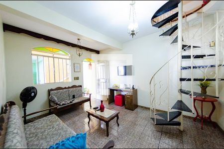 Sala 2 de casa à venda com 6 quartos, 314m² em Califórnia, Belo Horizonte