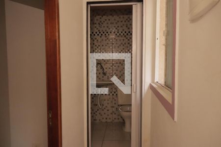 Banheiro de casa de condomínio para alugar com 2 quartos, 50m² em Freguesia do Ó, São Paulo