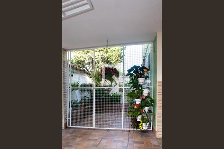 Casa à venda com 200m², 2 quartos e 2 vagas Casa à venda com 200m², 2 quartos e 2 vagasJardim