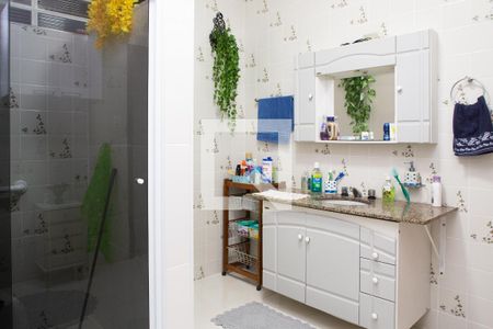 Casa à venda com 200m², 2 quartos e 2 vagas Casa à venda com 200m², 2 quartos e 2 vagasBanheiro Social