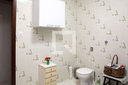 Casa à venda com 200m², 2 quartos e 2 vagas Casa à venda com 200m², 2 quartos e 2 vagasBanheiro Social