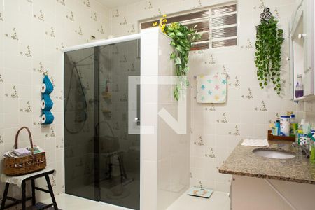 Casa à venda com 200m², 2 quartos e 2 vagas Casa à venda com 200m², 2 quartos e 2 vagasBanheiro Social