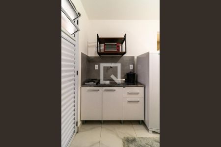 Cozinha de kitnet/studio para alugar com 1 quarto, 15m² em Barra Funda, São Paulo