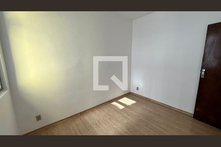 Quarto 1 de apartamento para alugar com 2 quartos, 60m² em Minas Brasil, Belo Horizonte