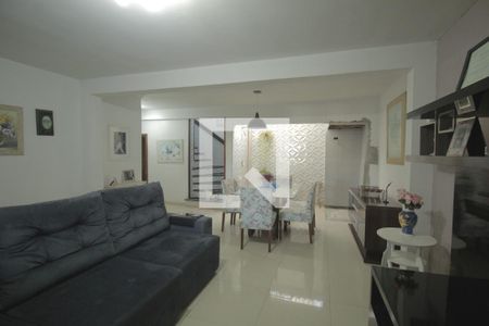 Sala de casa à venda com 3 quartos, 178m² em São José, Canoas