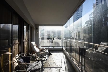 Varanda de apartamento à venda com 4 quartos, 196m² em Vila Andrade, São Paulo