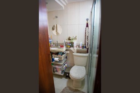 Banheiro de apartamento para alugar com 2 quartos, 56m² em Bandeiras, Osasco