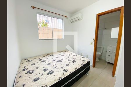 Suíte de apartamento para alugar com 2 quartos, 56m² em Ingleses do Rio Vermelho, Florianópolis