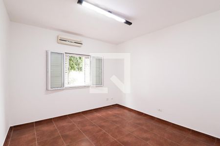 Quarto 1 de casa para alugar com 2 quartos, 84m² em Jardim São Paulo, São Paulo