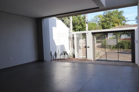 Garagem de casa à venda com 3 quartos, 163m² em Padre Reus, São Leopoldo