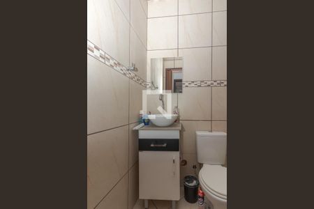 Banheiro de apartamento à venda com 2 quartos, 52m² em Rubem Berta, Porto Alegre