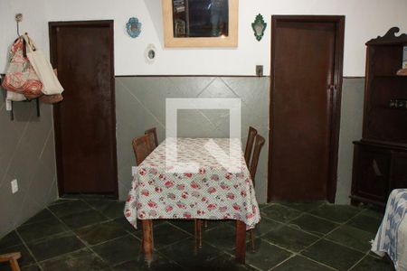 Sala de casa à venda com 2 quartos, 57m² em Itaipu, Niterói