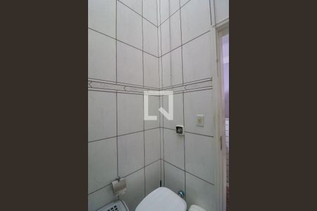 Casa à venda com 240m², 2 quartos e 3 vagas Casa à venda com 240m², 2 quartos e 3 vagasBanheiro