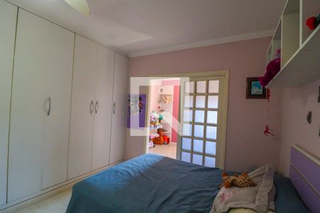 Casa à venda com 240m², 2 quartos e 3 vagas Casa à venda com 240m², 2 quartos e 3 vagasQuarto 2