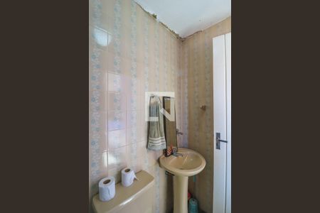 Casa à venda com 240m², 2 quartos e 3 vagas Casa à venda com 240m², 2 quartos e 3 vagasBanheiro de serviço