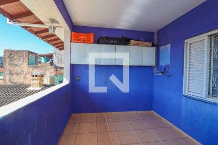 Casa à venda com 240m², 2 quartos e 3 vagas Casa à venda com 240m², 2 quartos e 3 vagasQuintal