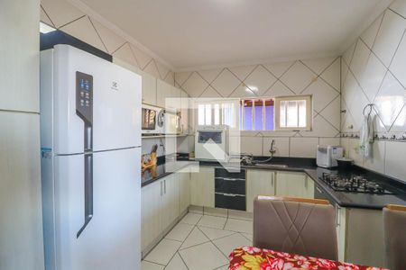 Casa à venda com 240m², 2 quartos e 3 vagas Casa à venda com 240m², 2 quartos e 3 vagasCozinha