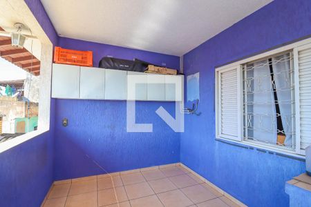 Casa à venda com 240m², 2 quartos e 3 vagas Casa à venda com 240m², 2 quartos e 3 vagasQuintal