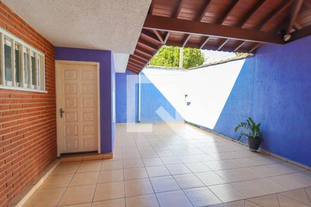 Casa à venda com 240m², 2 quartos e 3 vagas Casa à venda com 240m², 2 quartos e 3 vagasGaragem