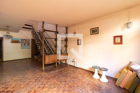 Sala de casa à venda com 3 quartos, 280m² em Água Branca, São Paulo