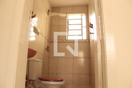 Banheiro de apartamento para alugar com 1 quarto, 48m² em Camaquã, Porto Alegre