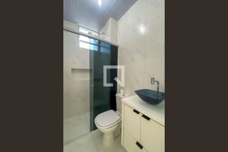 Banheiro de apartamento para alugar com 2 quartos, 64m² em Ingá, Betim
