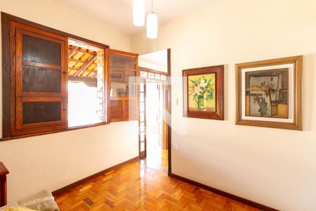Sala de casa à venda com 3 quartos, 305m² em Carlos Prates, Belo Horizonte