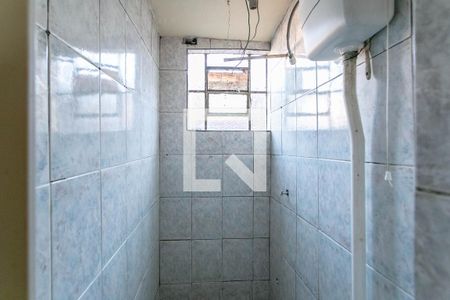 Banheiro de casa para alugar com 1 quarto, 51m² em Tupi B, Belo Horizonte