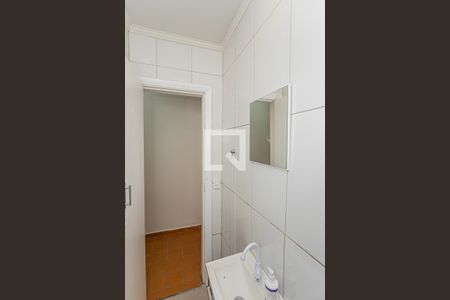 Lavabo de casa para alugar com 3 quartos, 134m² em Vila Carbone, São Paulo