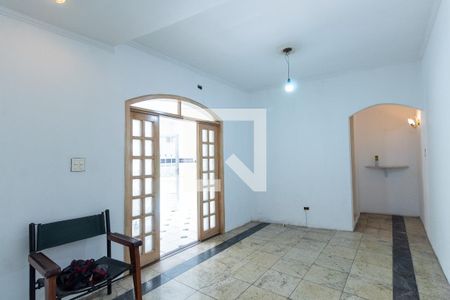 Casa à venda com 120m², 3 quartos e 2 vagasSala