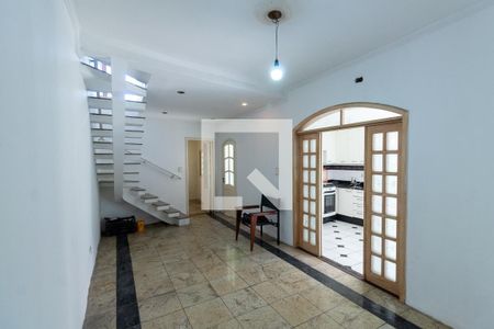 Casa à venda com 120m², 3 quartos e 2 vagasSala