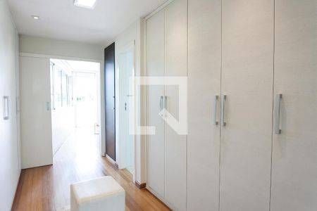 Casa de condomínio à venda com 520m², 4 quartos e 4 vagas Casa de condomínio à venda com 520m², 4 quartos e 4 vagascoset suite master