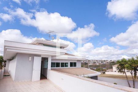 Casa de condomínio à venda com 520m², 4 quartos e 4 vagas Casa de condomínio à venda com 520m², 4 quartos e 4 vagasvaranda suite master
