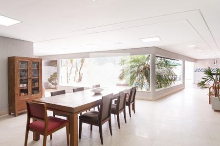 Casa de condomínio à venda com 520m², 4 quartos e 4 vagas Casa de condomínio à venda com 520m², 4 quartos e 4 vagasÁrea gourmet