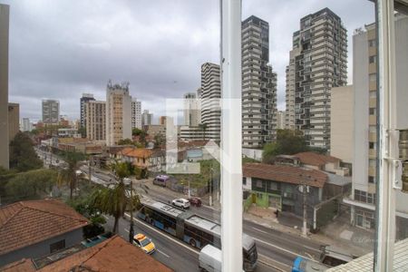 Vista Sala de apartamento para alugar com 3 quartos, 80m² em Vila Nova Conceição, São Paulo