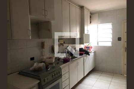 Casa à venda com 4 quartos, 200m² em Vila Alexandria, São Paulo